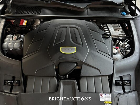 Porsche Cayenne Coupé 3.0 V6 E-Hybrid Sport-Chrono 462PS 2020, GTF-64-G