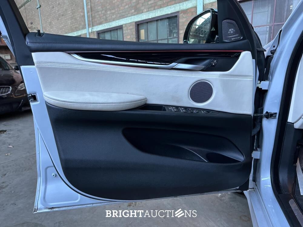 BMW X5 xDrive50i 4.4 V8 M-Sport High Executive F15 449hp 2017, K-353-TD