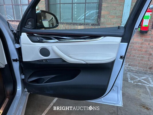 BMW X5 xDrive50i 4.4 V8 M-Sport High Executive F15 449hp 2017, K-353-TD