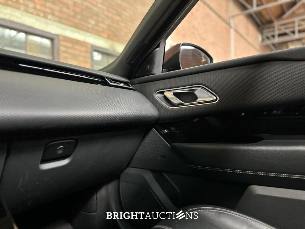 Land Rover Range Rover Velar 2.0 I4 Turbo AWD R-Dynamic SE 250hp 2017 (Original-NL), PL-742-K