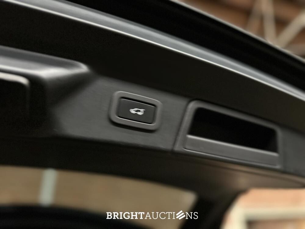 Land Rover Range Rover Velar 2.0 I4 Turbo AWD R-Dynamic SE 250hp 2017 (Original-NL), PL-742-K