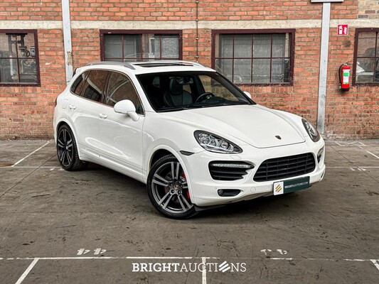 Porsche Cayenne Turbo 4.8 V8 500HP 2010 38.000KM!