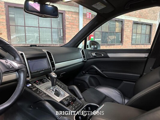 Porsche Cayenne Turbo 4.8 V8 500HP 2010 38.000KM!