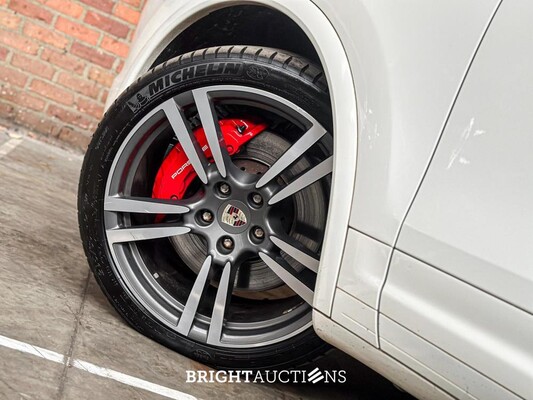 Porsche Cayenne Turbo 4.8 V8 500HP 2010 38.000KM!