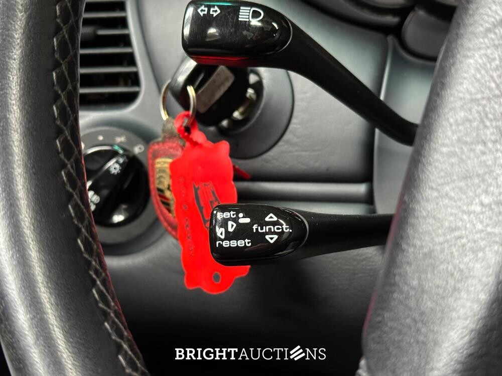 Porsche 911 Carrera 996 3.4 300hp 2000 Youngtimer