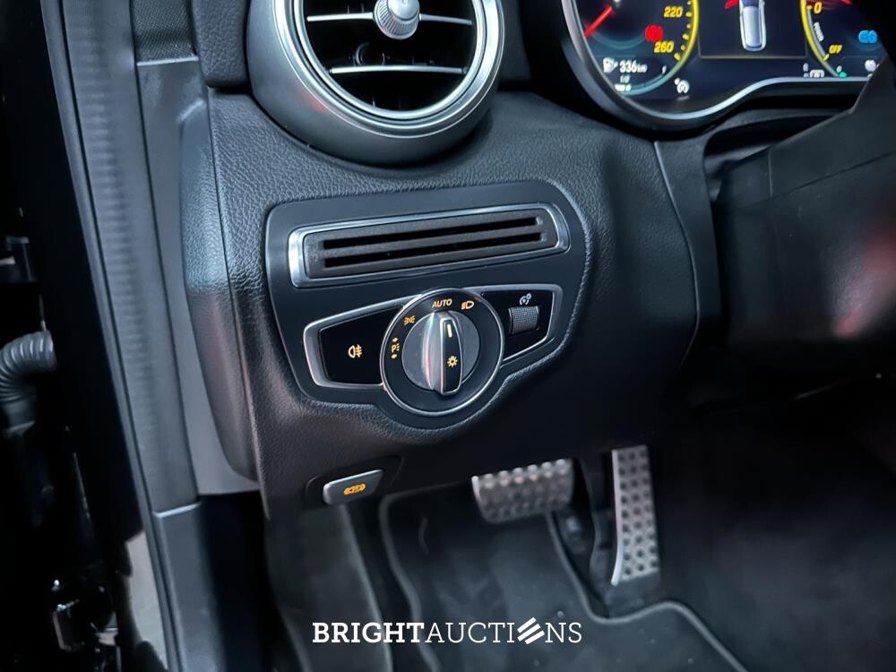 Mercedes-Benz C300 e Business Solution AMG Limited 320pk 2021 (Origineel-NL + 1e Eigenaar) Plug-In Hybrid C-klasse Estate, L-207-SF