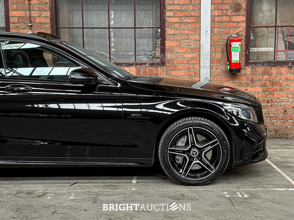 Mercedes-Benz C300 e Business Solution AMG Limited 320pk 2021 (Origineel-NL + 1e Eigenaar) Plug-In Hybrid C-klasse Estate, L-207-SF
