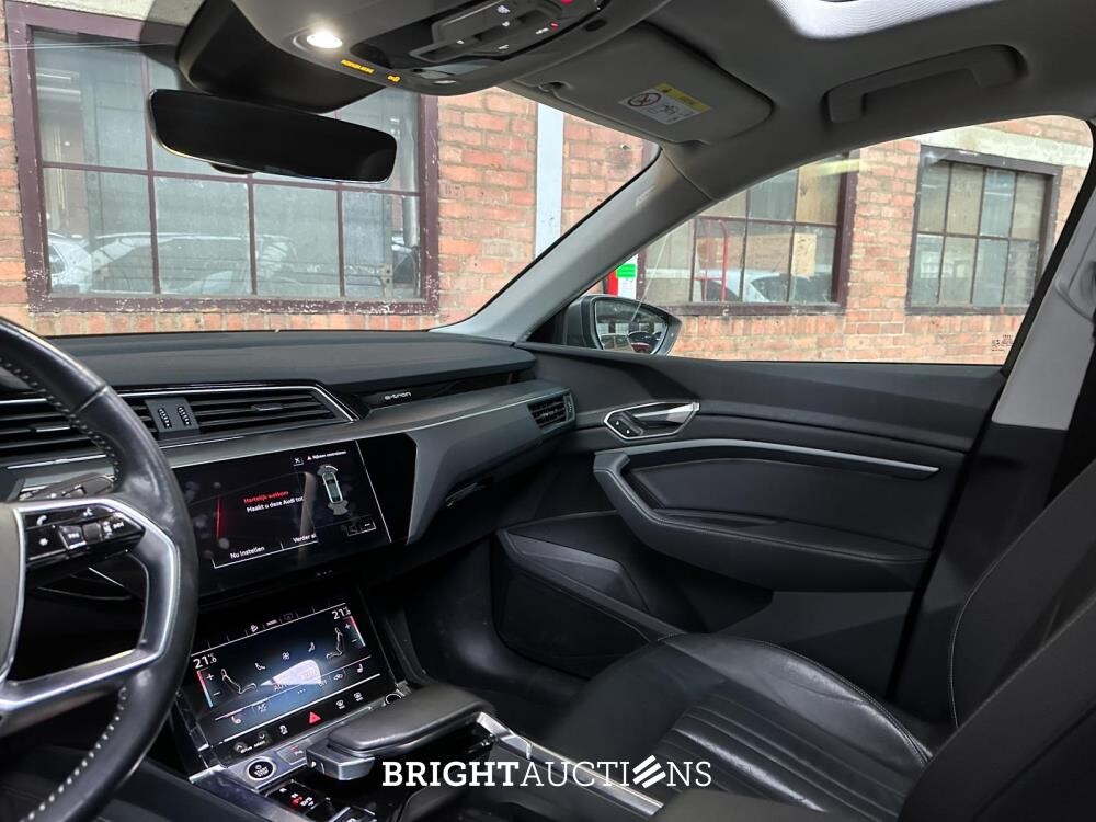 Audi e-tron Sportback 50 quattro Business edition Plus 71 kWh 313pk 2020 (Origineel-NL), K-606-HZ