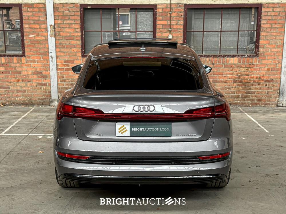 Audi e-tron Sportback 50 quattro Business edition Plus 71 kWh 313pk 2020 (Origineel-NL), K-606-HZ