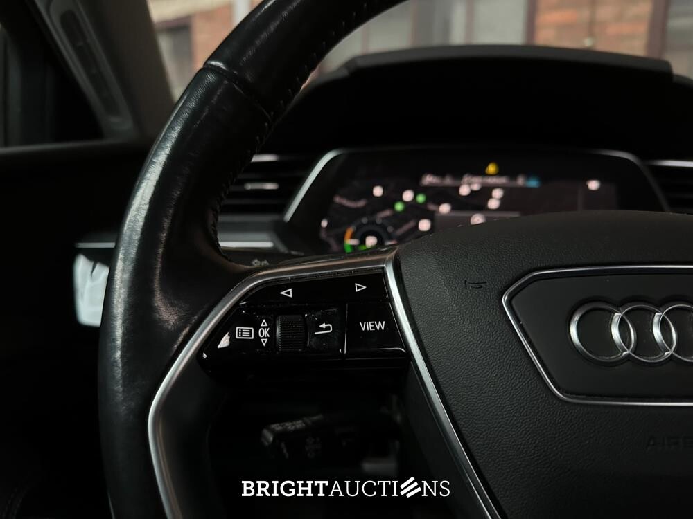 Audi e-tron Sportback 50 quattro Business edition Plus 71 kWh 313pk 2020 (Origineel-NL), K-606-HZ