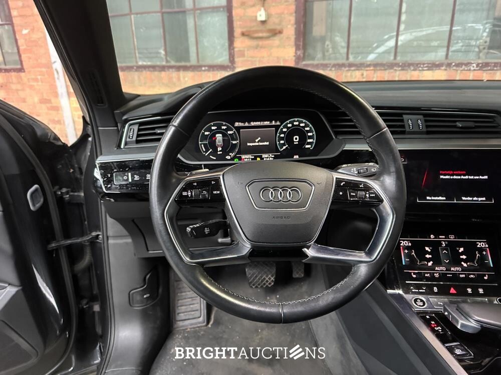 Audi e-tron 55 quattro Business edition 95 kWh 408pk 2020 (Origineel-NL+1e eigenaar), K-882-GZ