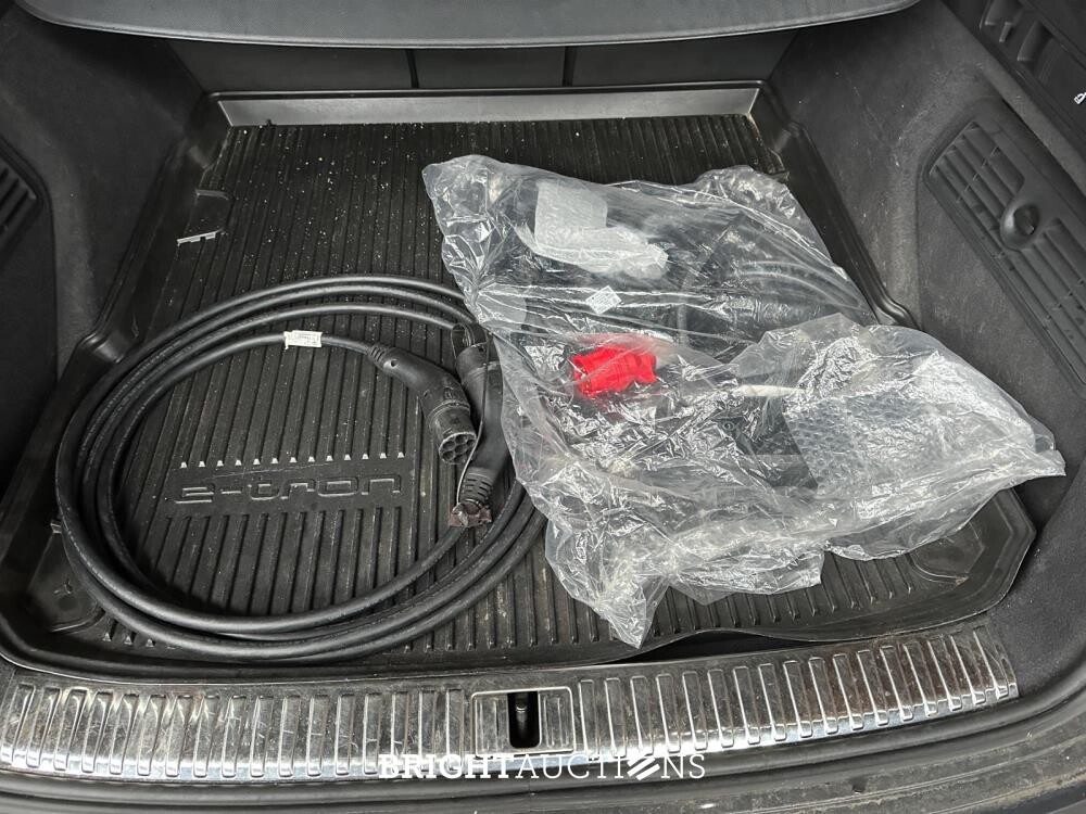 Audi e-tron 55 quattro Business edition 95 kWh 408pk 2020 (Origineel-NL+1e eigenaar), K-882-GZ