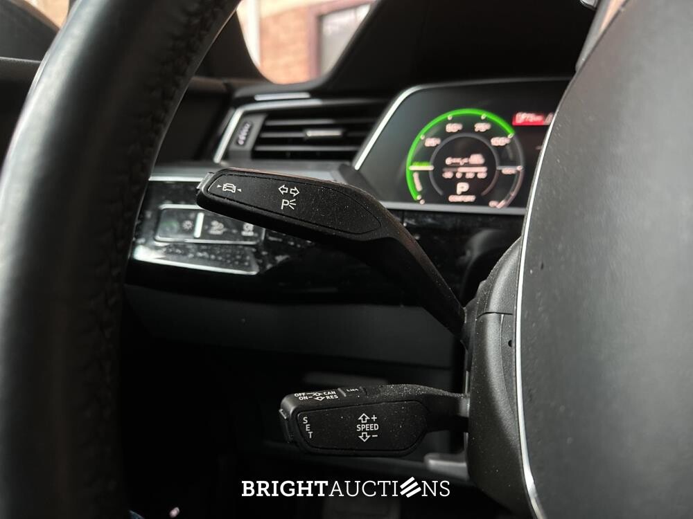 Audi e-tron 55 quattro Business edition 95 kWh 408pk 2020 (Origineel-NL+1e eigenaar), K-882-GZ