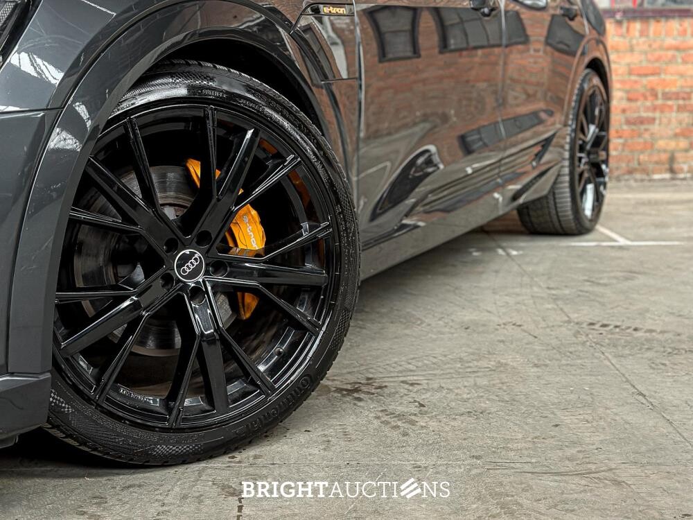 Audi e-tron 55 quattro Business edition 95 kWh 408pk 2020 (Origineel-NL+1e eigenaar), K-882-GZ