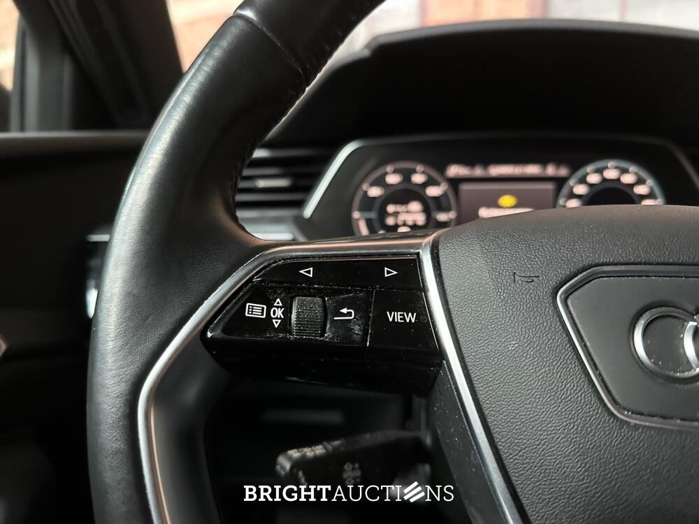 Audi e-tron 55 quattro Business edition 95 kWh 408pk 2020 (Origineel-NL+1e eigenaar), K-882-GZ