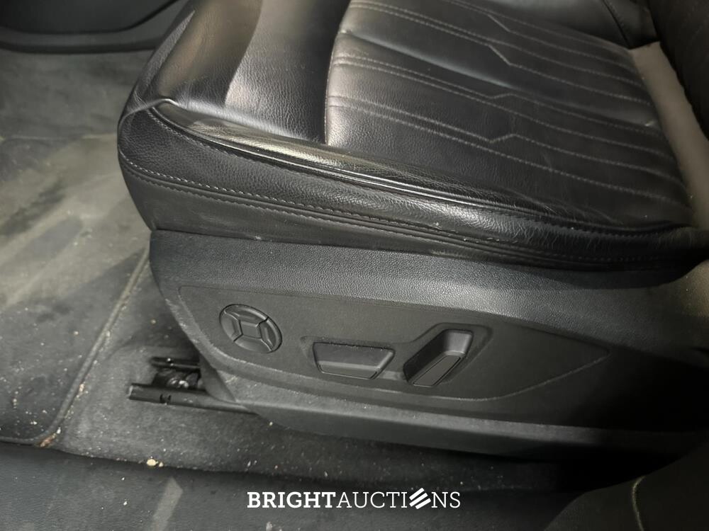 Audi e-tron 55 quattro Business edition 95 kWh 408pk 2020 (Origineel-NL+1e eigenaar), K-882-GZ