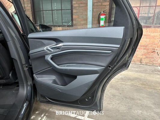 Audi e-tron 55 quattro Business edition 95 kWh 408pk 2020 (Origineel-NL+1e eigenaar), K-882-GZ