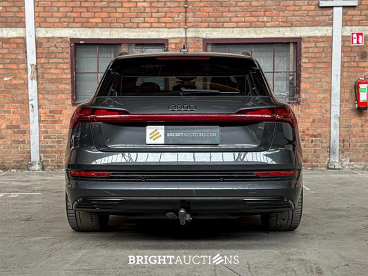Audi e-tron 55 quattro Business edition 95 kWh 408pk 2020 (Origineel-NL+1e eigenaar), K-882-GZ
