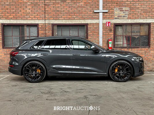Audi e-tron 55 quattro Business edition 95 kWh 408pk 2020 (Origineel-NL+1e eigenaar), K-882-GZ