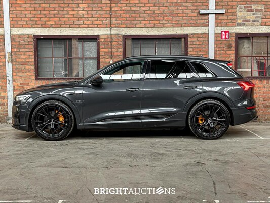 Audi e-tron 55 quattro Business edition 95 kWh 408pk 2020 (Origineel-NL+1e eigenaar), K-882-GZ