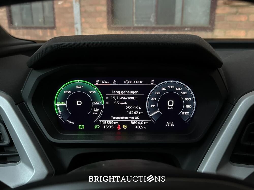 Audi Q4 e-tron 35 Launch edition 55 kWh 170pk 2021 (Origineel-NL+1e eigenaar), N-924-PK