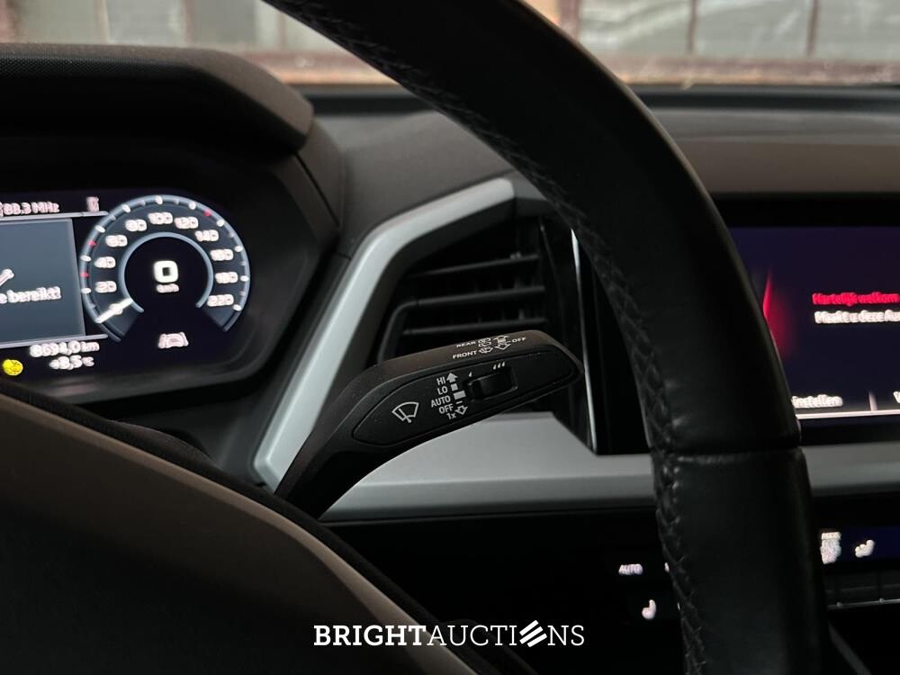 Audi Q4 e-tron 35 Launch edition 55 kWh 170pk 2021 (Origineel-NL+1e eigenaar), N-924-PK