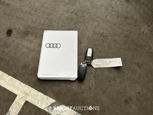 Audi Q4 e-tron 35 Launch edition 55 kWh 170pk 2021 (Origineel-NL+1e eigenaar), N-924-PK