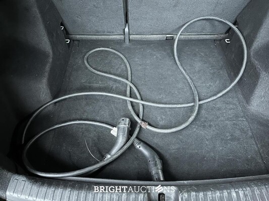 Audi Q4 e-tron 35 Launch edition 55 kWh 170pk 2021 (Origineel-NL+1e eigenaar), N-924-PK