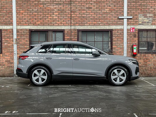 Audi Q4 e-tron 35 Launch edition 55 kWh 170pk 2021 (Origineel-NL+1e eigenaar), N-924-PK