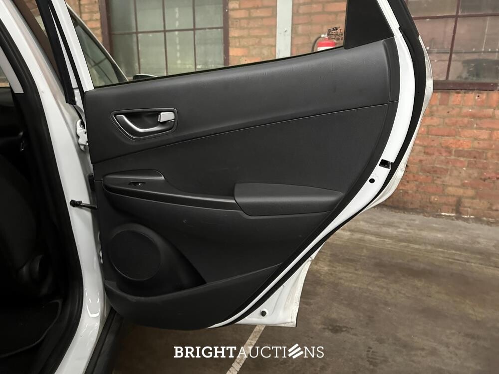 Hyundai Kona EV Comfort 64 kWh 204pk 2020 (Origineel-NL+1e eigenaar), J-474-XX