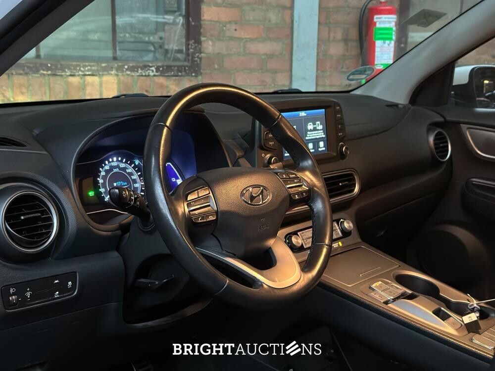 Hyundai Kona EV Comfort 64 kWh 204pk 2020 (Origineel-NL+1e eigenaar), J-474-XX