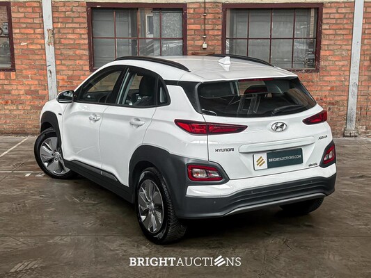 Hyundai Kona EV Comfort 64 kWh 204pk 2020 (Origineel-NL+1e eigenaar), J-474-XX