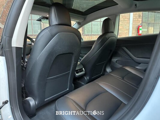 Tesla Model 3 Standard RWD Plus 60 kWh 238pk 2020 (Origineel-NL + 1e eigenaar, K-953-BT