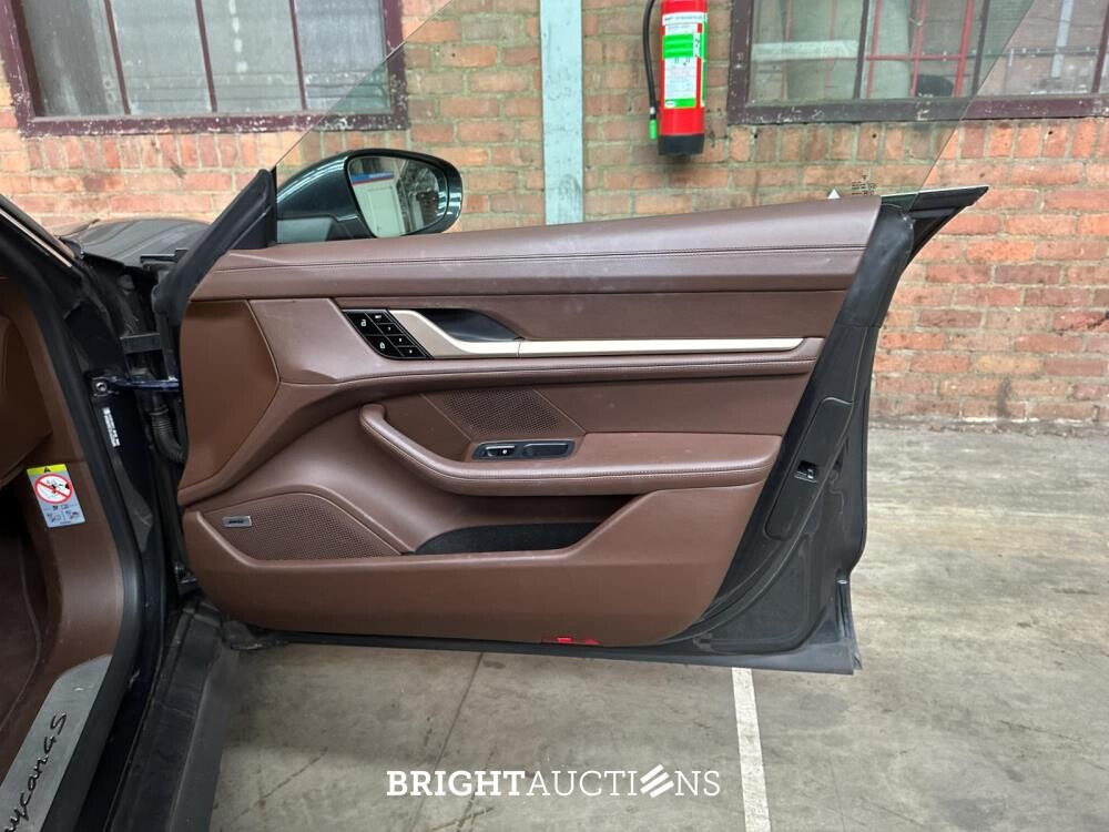 Porsche Taycan 4S 531pk 2020