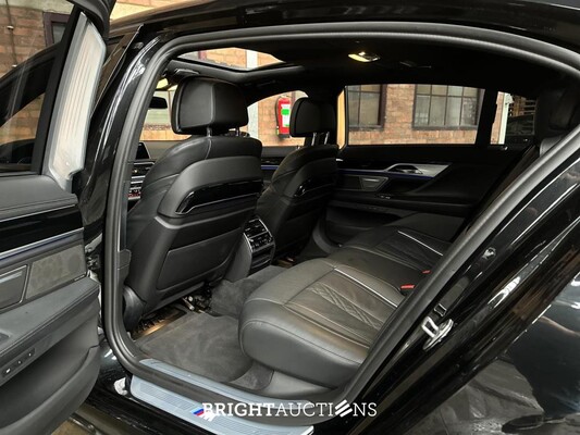 BMW 745Le Executive M-Sport 394pk 2022 (Origineel-NL) 7-serie G12 Plug-In Hybrid, N-048-ZS