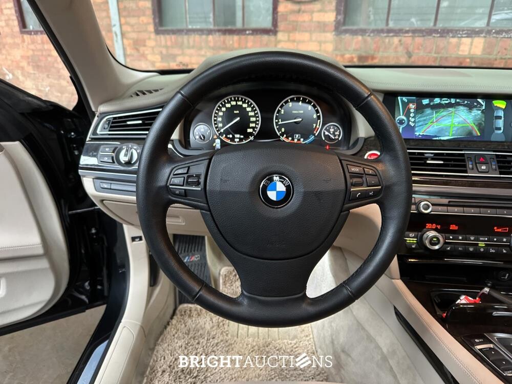 BMW ActiveHybrid7 F04 4.4 V8 465pk 2011