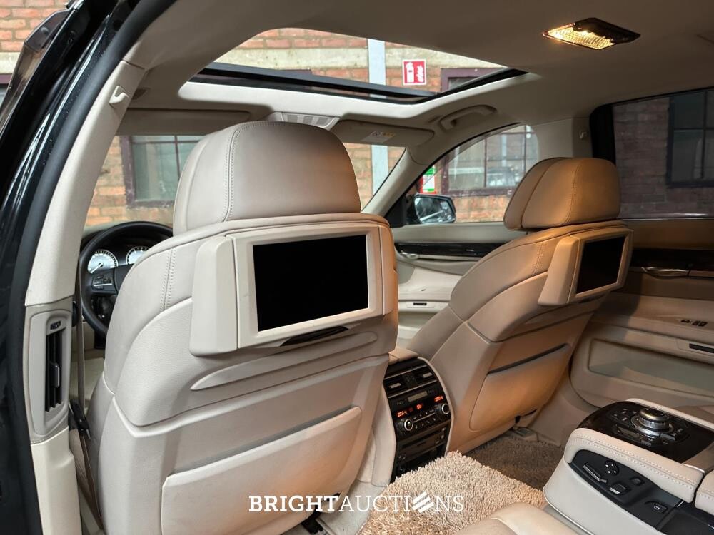 BMW ActiveHybrid7 F04 4.4 V8 465pk 2011