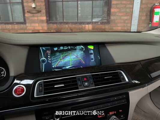 BMW ActiveHybrid7 F04 4.4 V8 465pk 2011