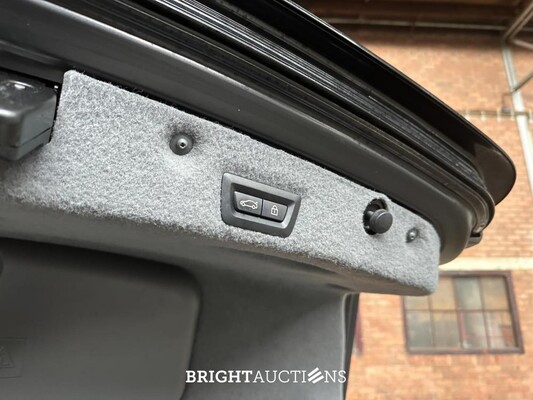 BMW ActiveHybrid7 F04 4.4 V8 465pk 2011