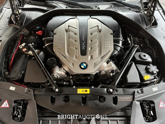 BMW ActiveHybrid7 F04 4.4 V8 465pk 2011