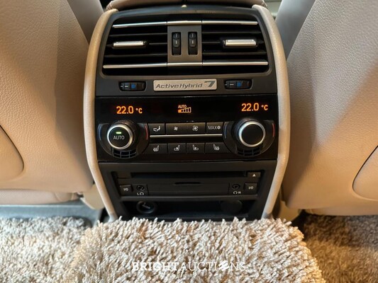 BMW ActiveHybrid7 F04 4.4 V8 465pk 2011