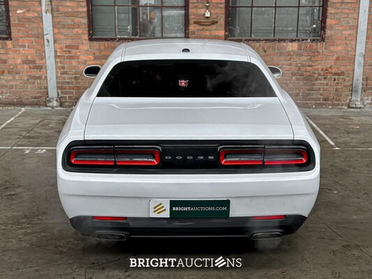 Dodge Challenger 3.6 V6 305pk 2016