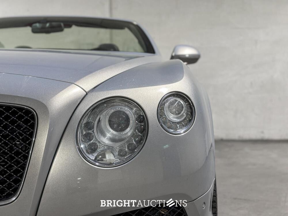 Bentley Continental GTC 4.0 V8 529pk 2013