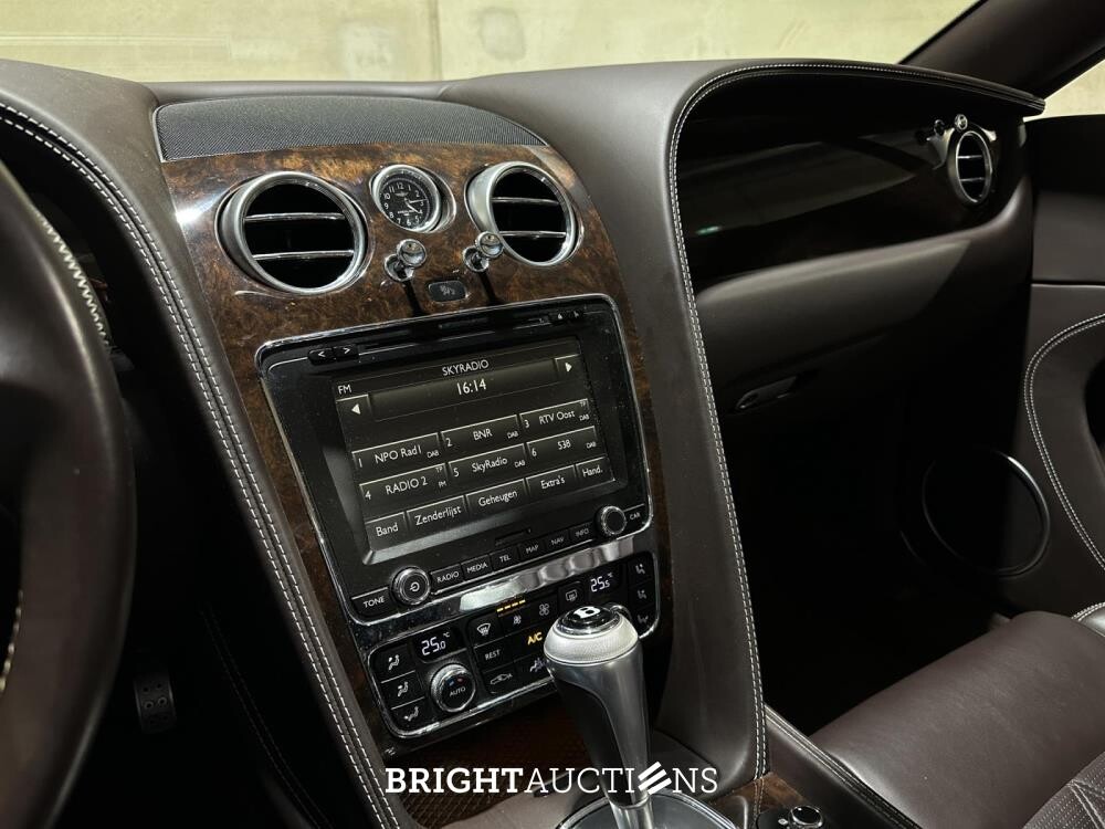 Bentley Continental GTC 4.0 V8 529pk 2013