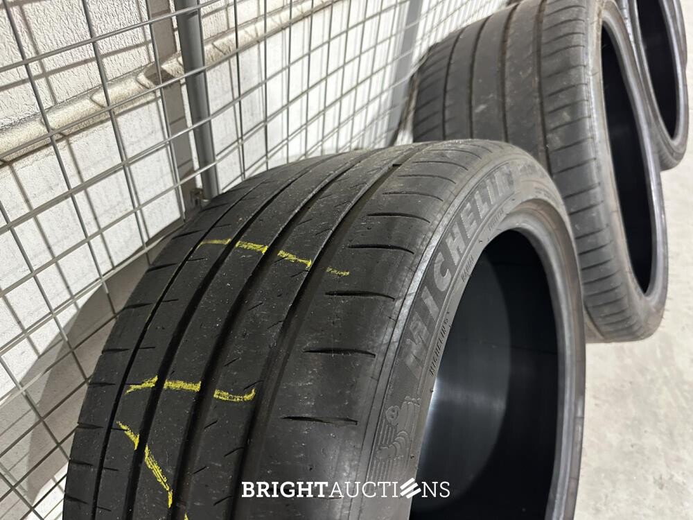 Bentley Continental GTC 4.0 V8 529pk 2013