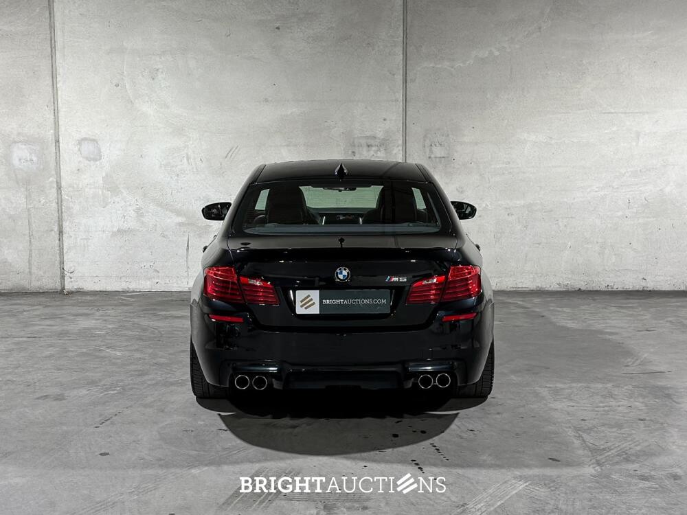 BMW M5 F10 4.4 V8 560pk 2014 5-Serie, 3-ZLJ-94