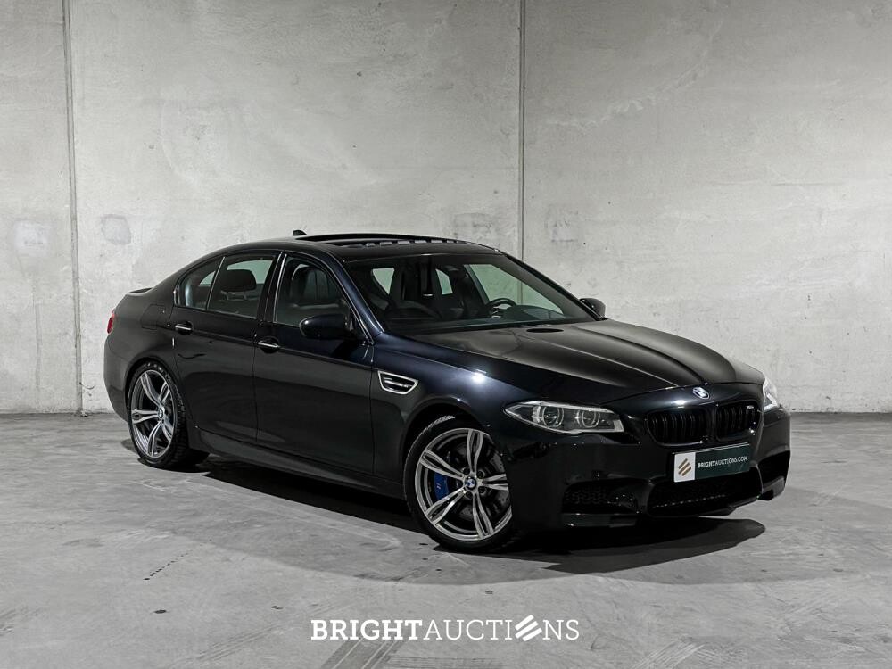 BMW M5 F10 4.4 V8 560pk 2014 5-Serie, 3-ZLJ-94