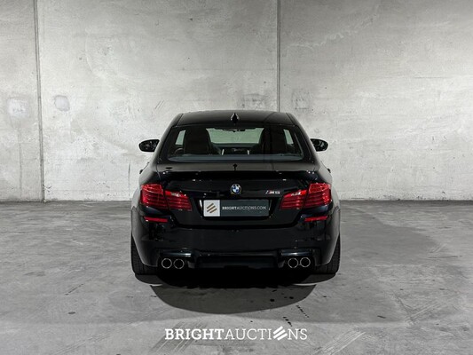 BMW M5 F10 4.4 V8 560pk 2014 5-Serie, 3-ZLJ-94