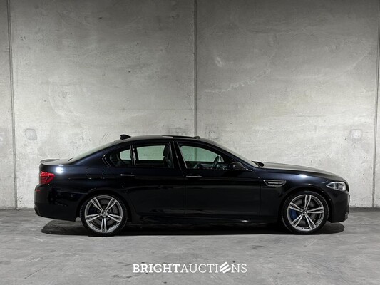 BMW M5 F10 4.4 V8 560pk 2014 5-Serie, 3-ZLJ-94