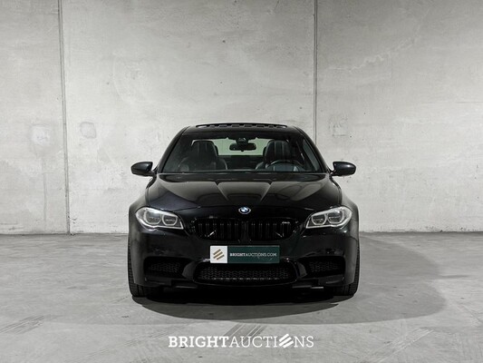 BMW M5 F10 4.4 V8 560pk 2014 5-Serie, 3-ZLJ-94
